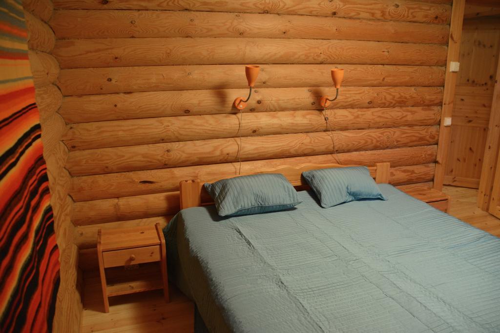 Lomapesae Cottages Pertunmaa Szoba fotó