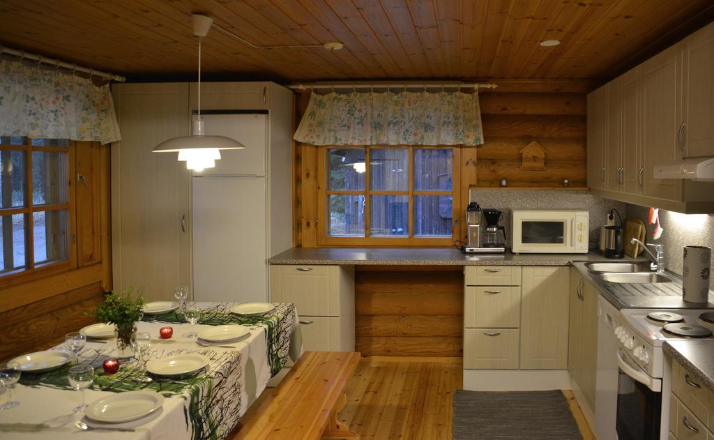 Lomapesae Cottages Pertunmaa Szoba fotó