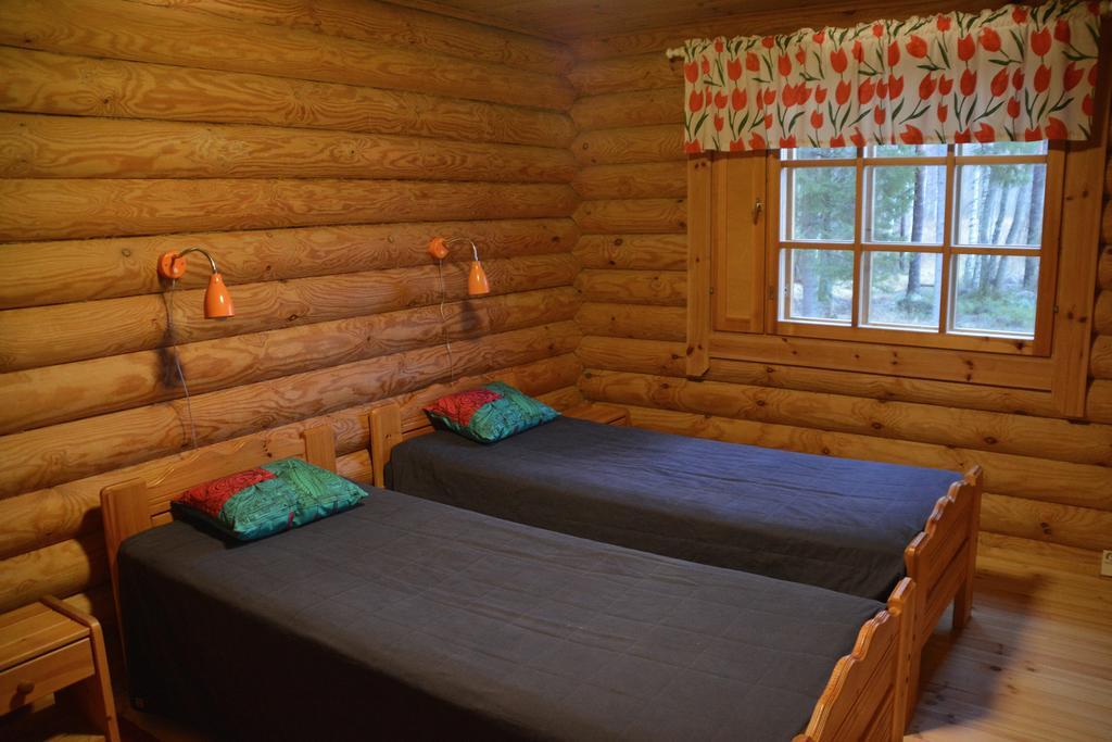 Lomapesae Cottages Pertunmaa Szoba fotó