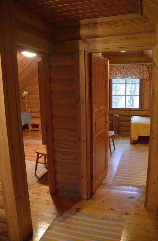 Lomapesae Cottages Pertunmaa Szoba fotó