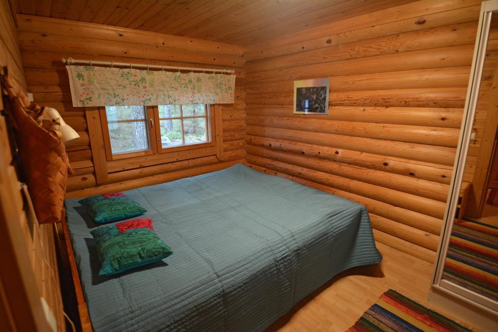 Lomapesae Cottages Pertunmaa Szoba fotó